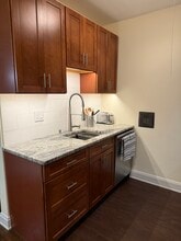 6322 Hamilton Ave, Unit Apt 3 in Cincinnati, OH - Building Photo - Building Photo