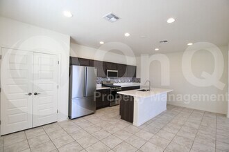 14238 W Bronco Trl in Surprise, AZ - Building Photo - Building Photo