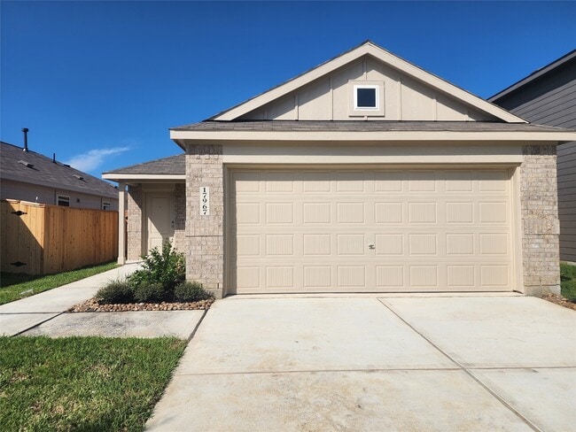 property at 17967 Valle Cupa Ln