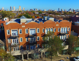 2539 N Southport Ave, Unit 2531-2s in Chicago, IL - Building Photo