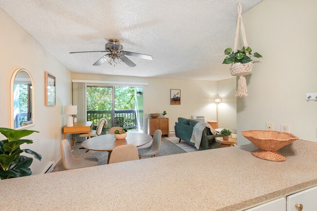 2348 S Vermont St in Portland, OR - Building Photo - Building Photo