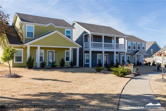 1654 N Izard Ln in Fayetteville, AR - Building Photo - Building Photo