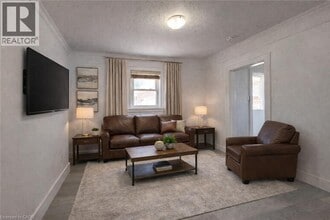 480 Ottawa Street S in Kitchener, ON - Building Photo - Building Photo