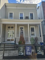 206 Hancock Ave