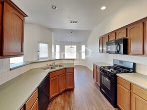 386 Stennis in Kyle, TX - Foto de edificio - Building Photo