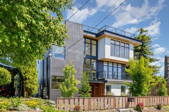 8308 25th Ave NW in Seattle, WA - Building Photo - Building Photo