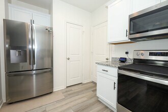 2326 Carrabelle Wy in Sanford, FL - Building Photo - Building Photo