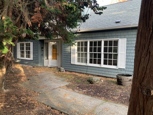 1760 SW 90th Ave in Portland, OR - Building Photo - Building Photo