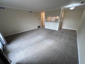 1895 Tall Oaks Dr in Aurora, IL - Building Photo - Building Photo
