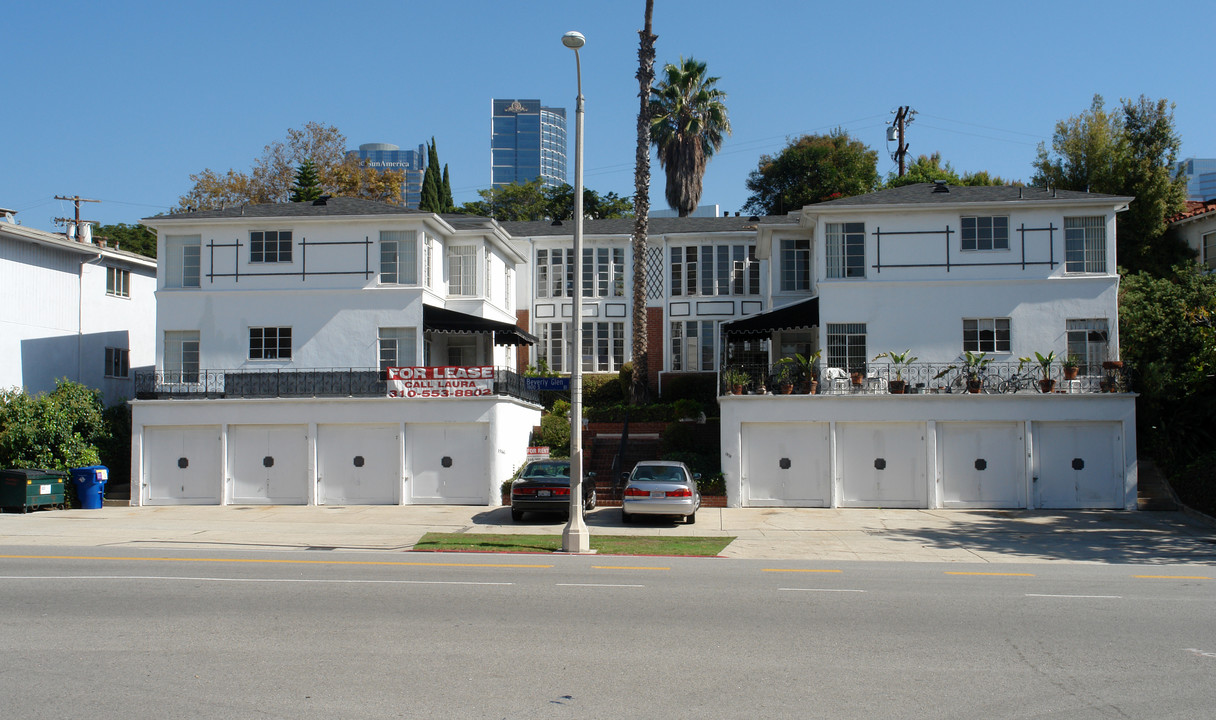 1966 S Beverly Glen Blvd in Los Angeles, CA - Building Photo