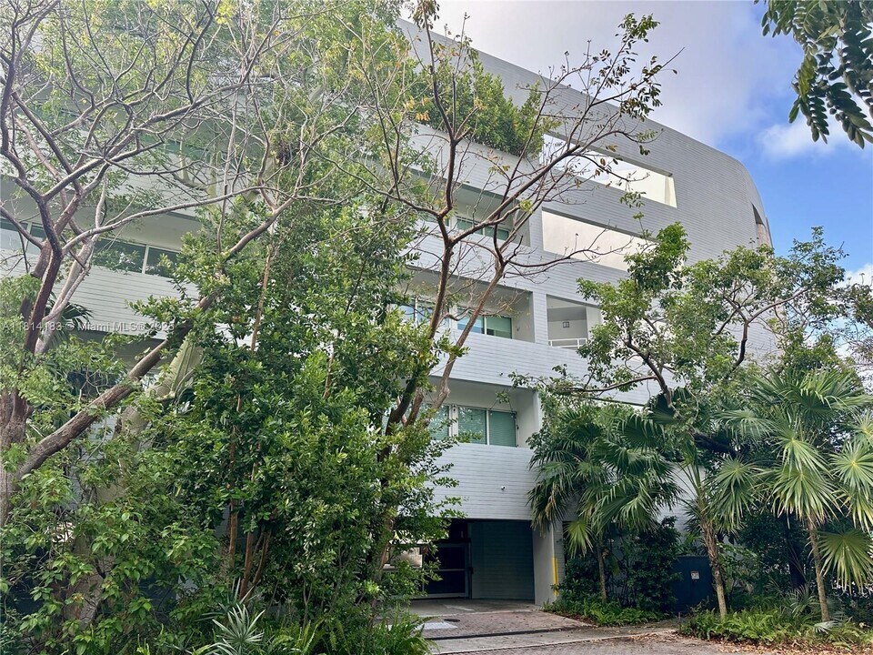 2694 Inagua Ave in Miami, FL - Building Photo