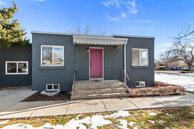 198 S Holland St in Lakewood, CO - Building Photo - Building Photo