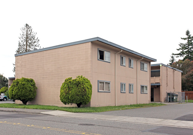 207 D St SE in Auburn, WA - Foto de edificio - Building Photo