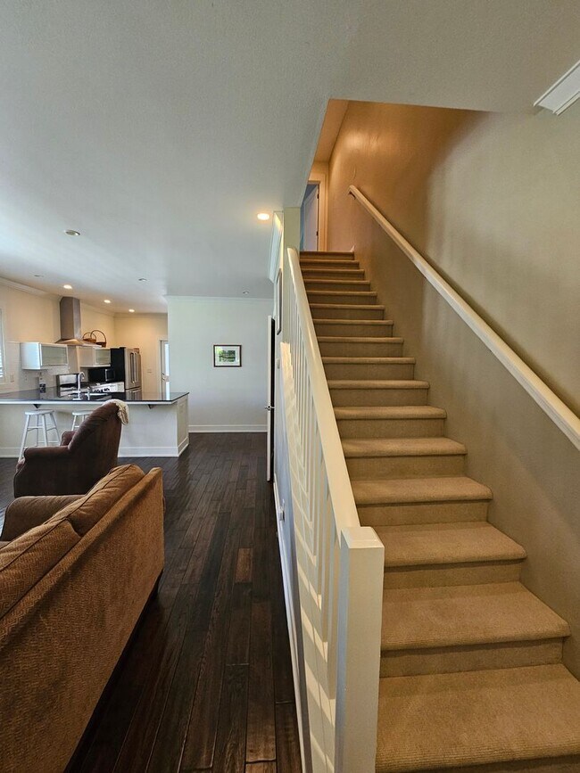 515 E G St in Jacksonville, OR - Foto de edificio - Building Photo