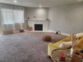 8804 River Pines Ct in Las Vegas, NV - Building Photo - Building Photo