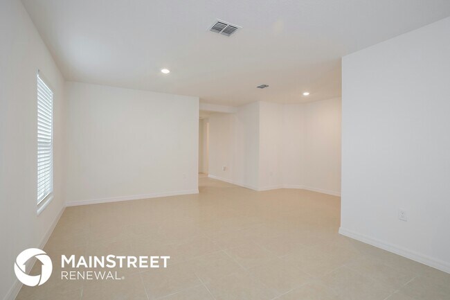 1729 Canaan Lp in Dundee, FL - Building Photo - Building Photo