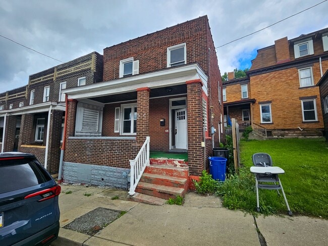 property at 535 E Warrington Ave