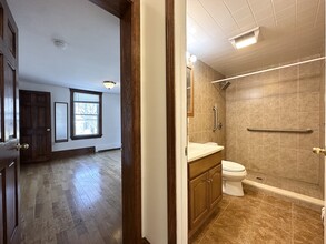 26 Callender St, Unit #1 in Cambridge, MA - Foto de edificio - Building Photo