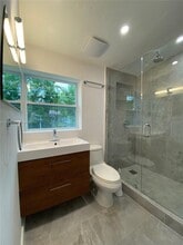 5843 SW 62nd St in Miami, FL - Building Photo - Building Photo