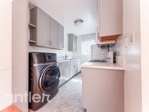 7959 Romaine St in West Hollywood, CA - Building Photo - Building Photo