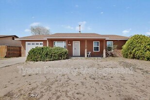 1225 Del Mastro Dr SW in Albuquerque, NM - Building Photo