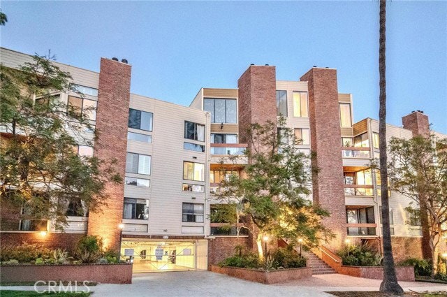 property at 750 S Bundy Dr