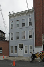 50 Jordan Ave in Jersey City, NJ - Foto de edificio - Building Photo