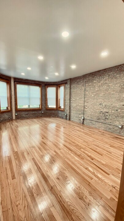 3429 W Hirsch St in Chicago, IL - Building Photo