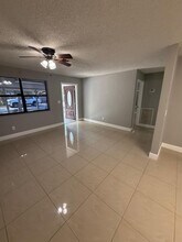 5163 Club Rd in Haverhill, FL - Building Photo - Building Photo