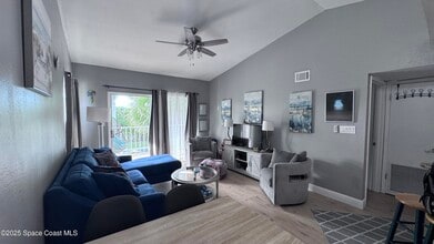 1841 Island Club Dr in Indialantic, FL - Foto de edificio - Building Photo