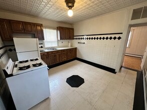 74 Otis St, Unit 2 in Cambridge, MA - Building Photo - Building Photo