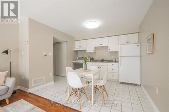 1 Testa Rd in Uxbridge, ON - Building Photo - Building Photo