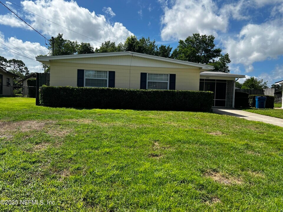 11505 Inez Dr in Jacksonville, FL - Building Photo