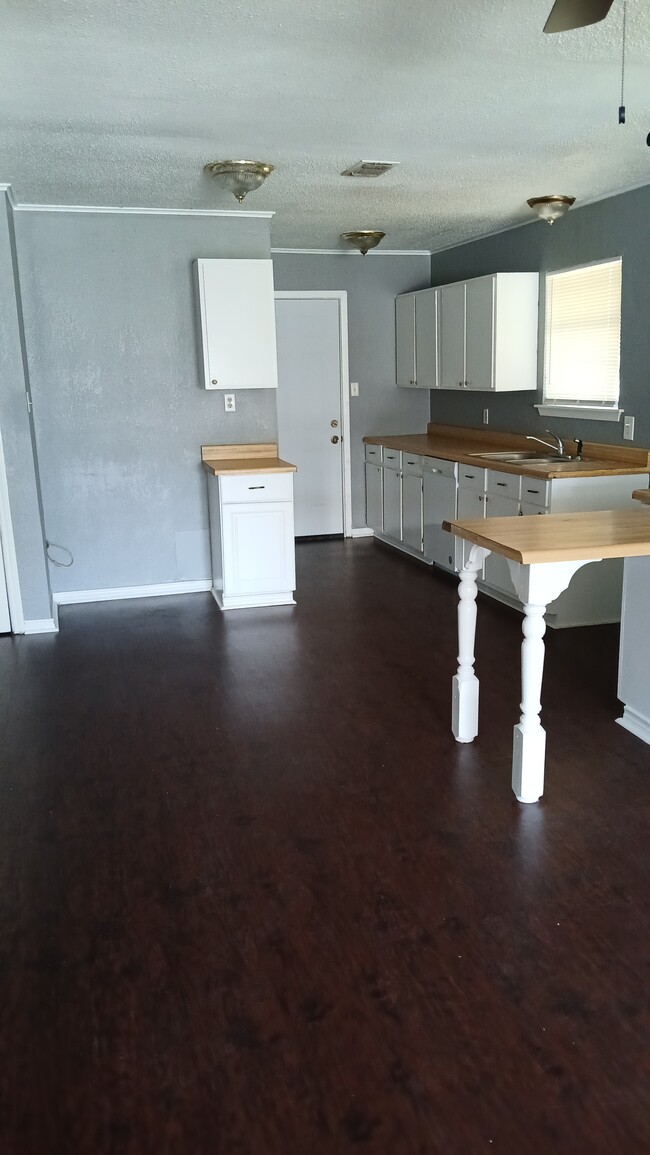 23 Parkland Cir in Bridge City, TX - Building Photo - Building Photo