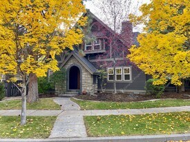 2503 NW Shields Dr in Bend, OR - Building Photo