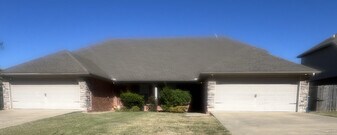 3106 SW Deerfield Blvd in Bentonville, AR - Building Photo