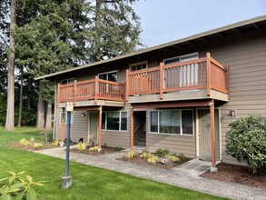 The Village at Monroe in Milwaukie, OR - Building Photo - Building Photo