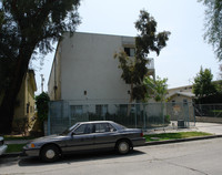 7038 Alabama in Canoga Park, CA - Building Photo - Building Photo