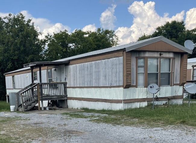 property at 607 Tater Peeler Rd