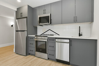 516 Sumner St, Unit 1 in Boston, MA - Building Photo - Building Photo