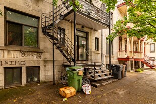 4900 Clark Rue in Montréal, QC - Building Photo