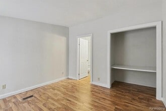 1295 W Cook Rd in Grand Blanc, MI - Building Photo - Building Photo