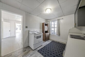 107 W 1st St in Lampasas, TX - Building Photo - Building Photo