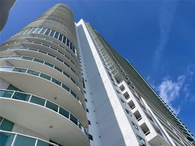 property at 1800 N Bayshore Dr