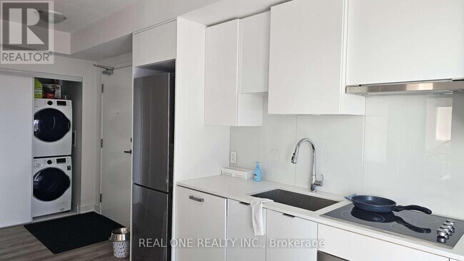 property at 195-1195 Redpath Ave