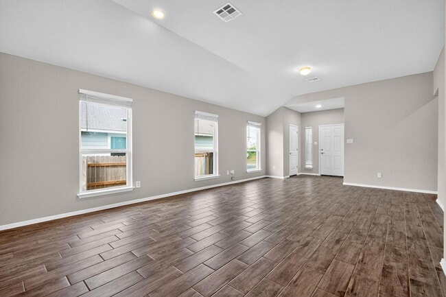 128 Shugart St in San Marcos, TX - Building Photo - Building Photo