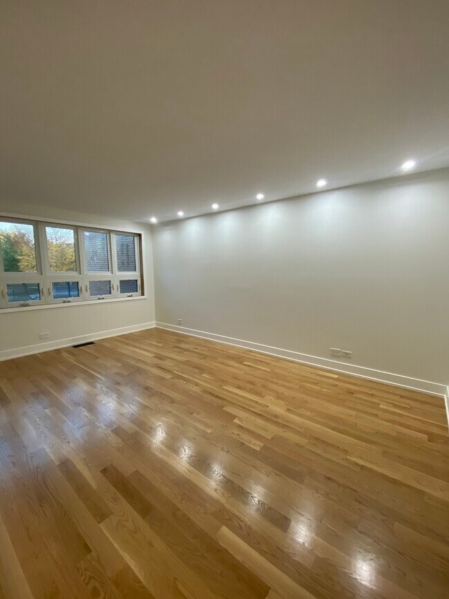 3270 N Elston Ave in Chicago, IL - Building Photo - Building Photo