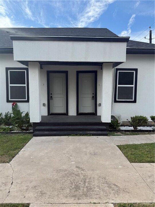 3 Miller Ave in Mission, TX - Building Photo