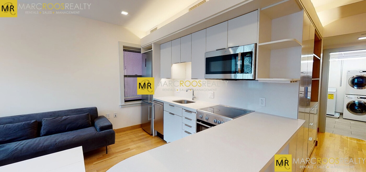 111 Mount Auburn St, Unit 32 in Cambridge, MA - Building Photo