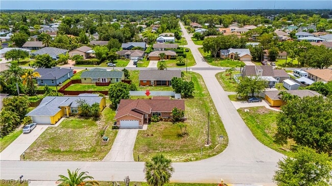 9084 Caloosa Rd in Ft. Myers, FL - Building Photo - Building Photo
